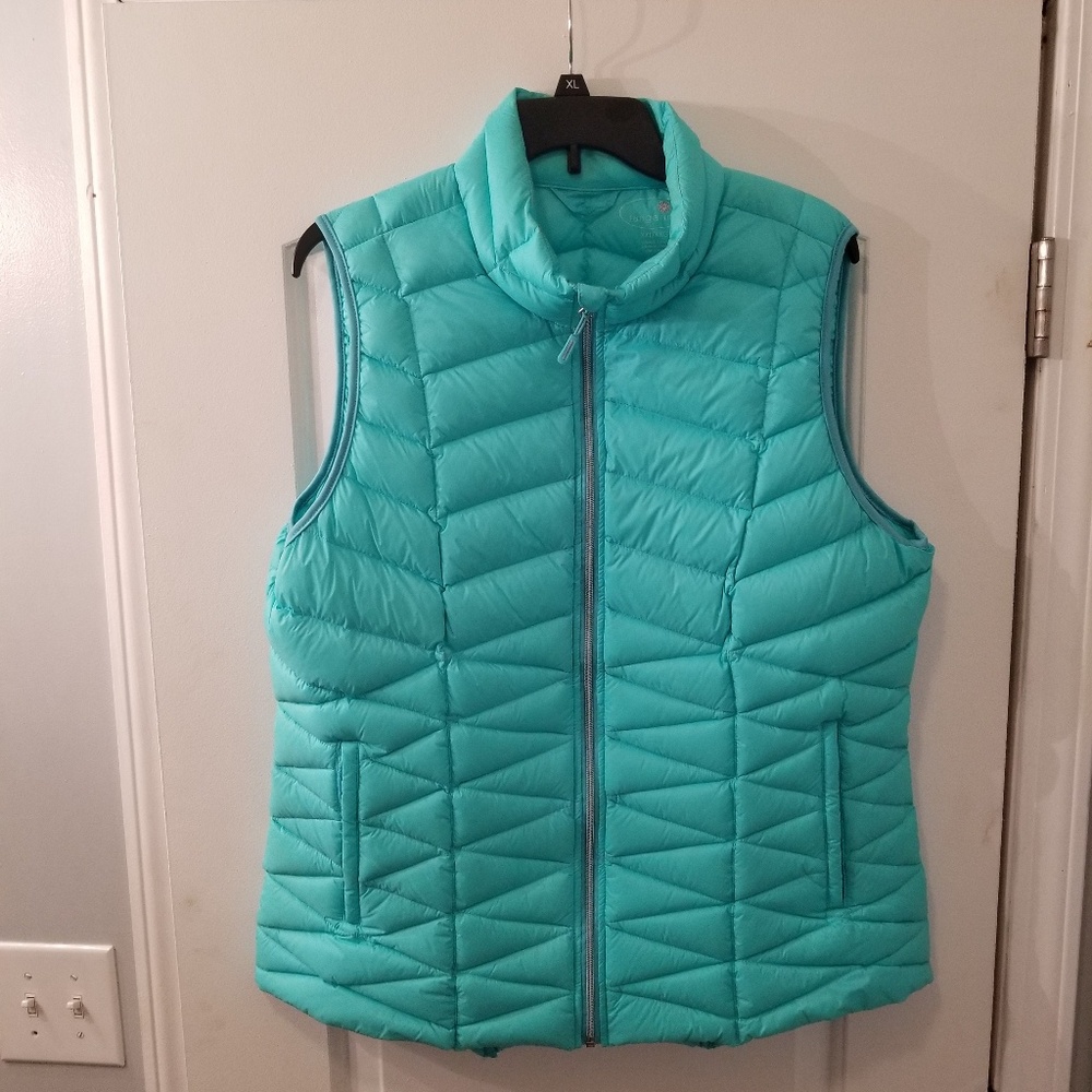 Like new puffer vest